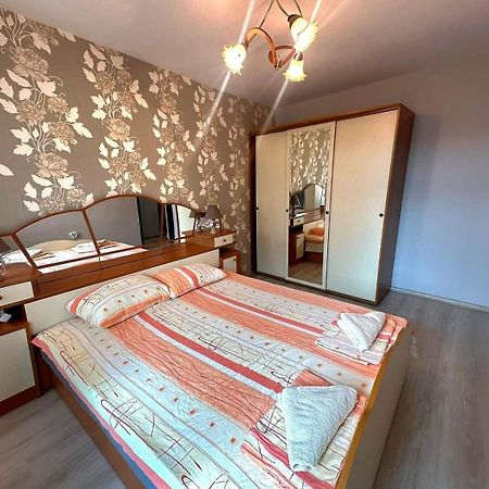 Lux Apartment Sisi Burgas Ngoại thất bức ảnh