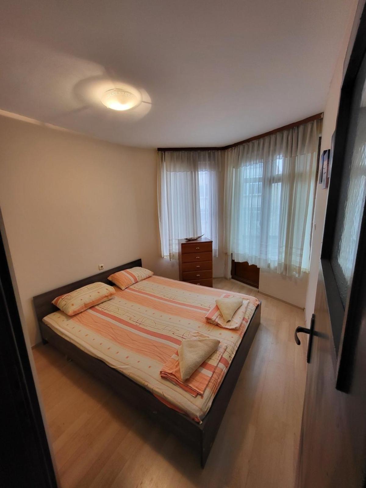 Lux Apartment Sisi Burgas Ngoại thất bức ảnh